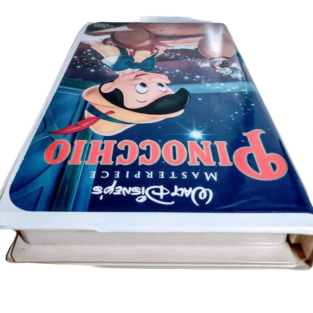 Vntg Pinocchio on VHS 1993 Walt Disney Kids Movie Entertainment Collectible